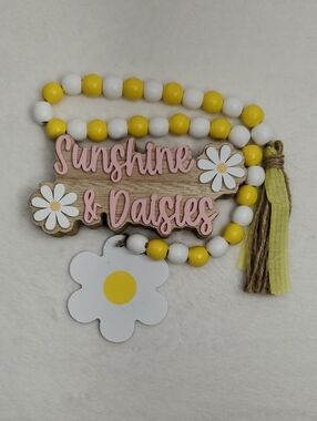 Sunshine & Daisies Wooden Sign Beaded Flower Garland Tier Tray Summer Spring
